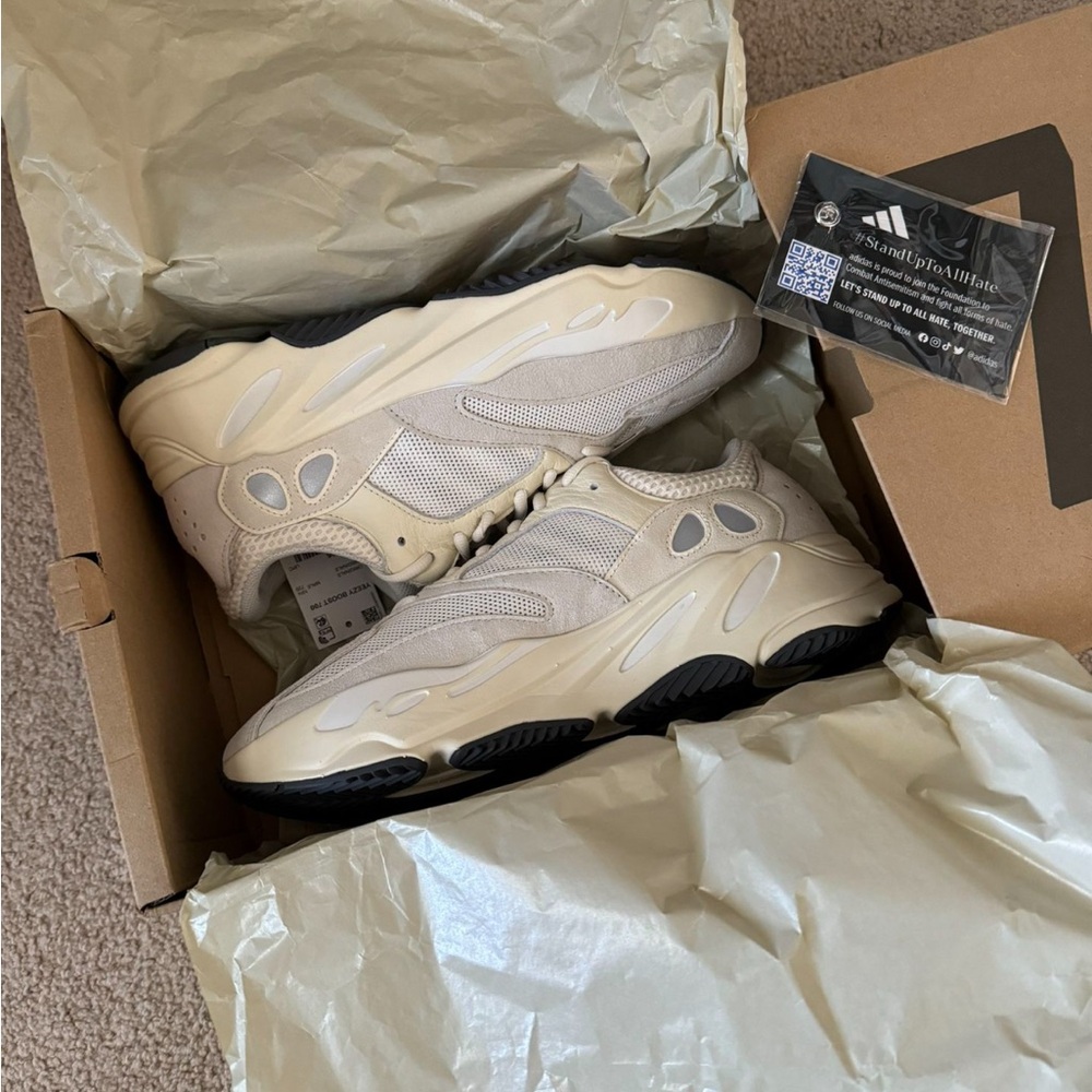 Yeezys size 11